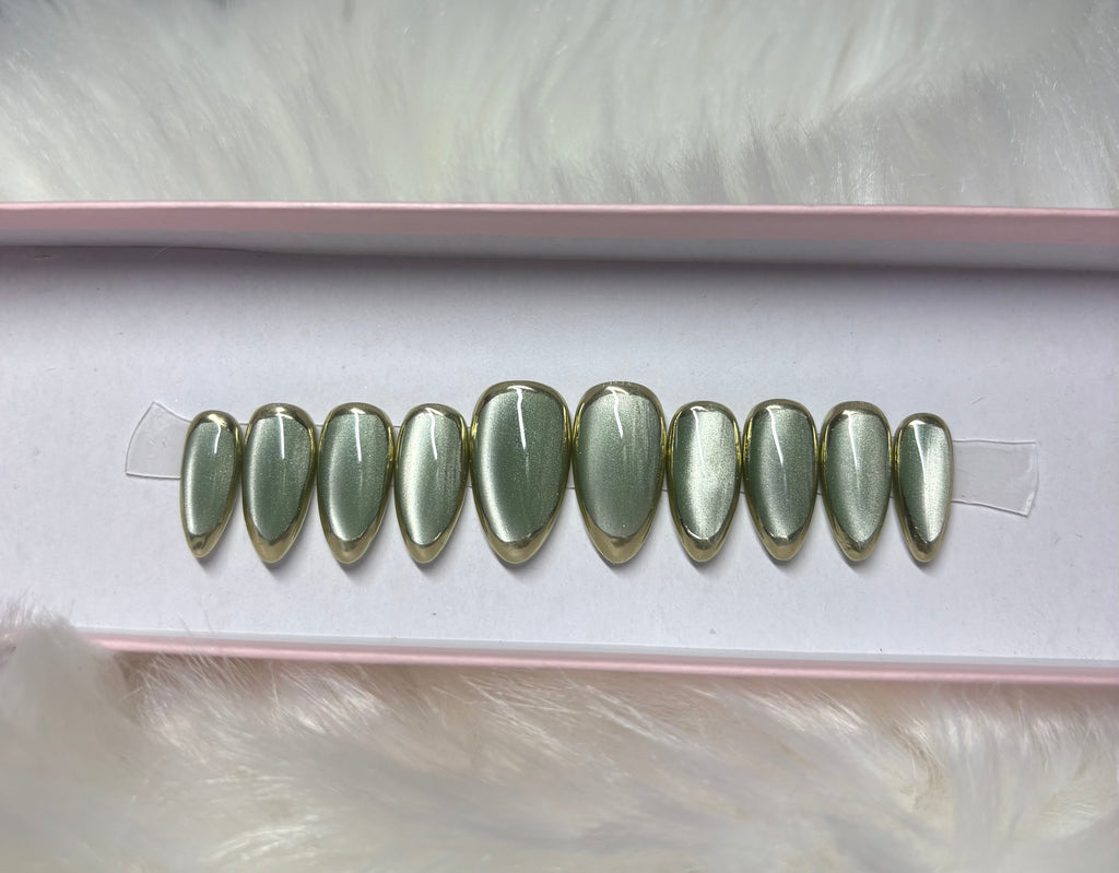 green cat eye velvet gold chrome outline glitter sparkles press-on nails by Polished by Maddie
